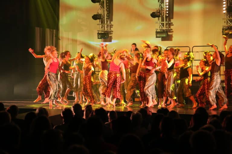 Forrykende sommershow fra Anetts Danceteria