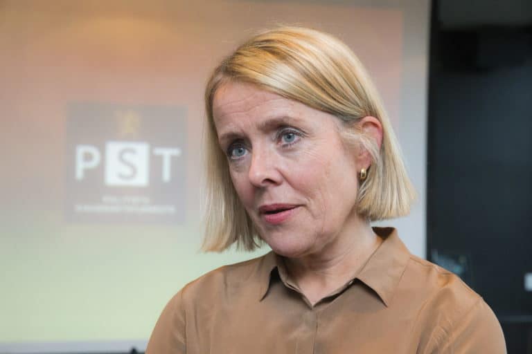 PST anbefaler generell bevæpning av politiet