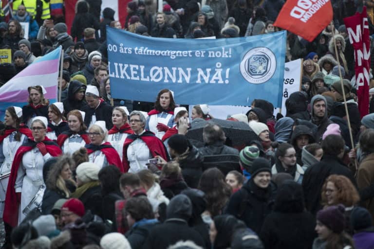 Fra nå jobber kvinner «gratis» resten av året