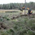 Restaurering av myr bidrar til å gjenskape verdifulle våtmark, forebygge flom og binde karbon, og er således både et viktig tiltak for ivaretagelse av biologisk mangfold og et viktig klimatiltak. Foto: Bård Øyvind Bredesen / Naturarkivet